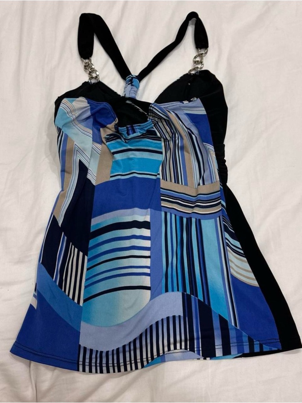 Patterned top - Picture 2 of 3